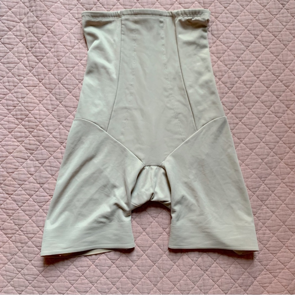 Miraclesuit - Women's Shape with an Edge Hi-Waist Long Leg - large
